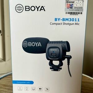 BY-BM3011 Compact Shotgun Mic - Black